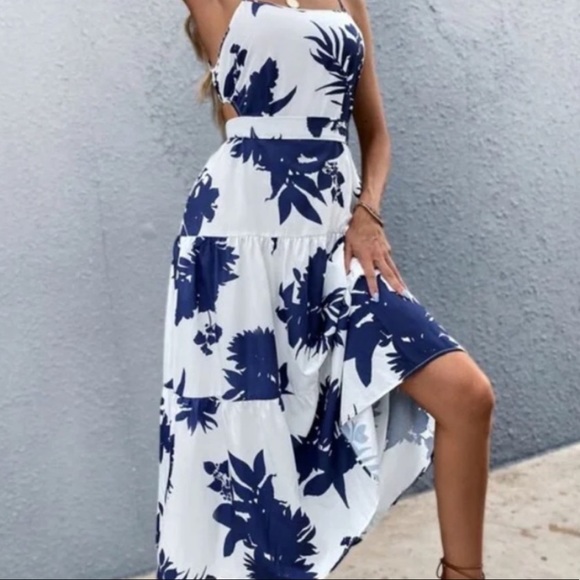 New Print Tie Back  Maxi Dress - Picture 4 of 13